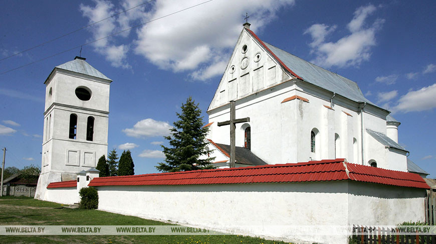 Римско-католический костел Святой Троицы 16 века в деревне Чернавчицы. Фото из архива