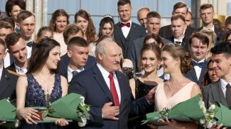 Александр Лукашенко принял участие в открытии Республиканского бала выпускников учреждений высшего образования, 2021 год