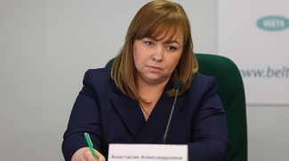 Анастасия Воробьева во время пресс-конференции