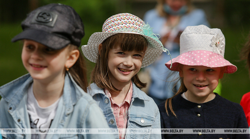 Дети из школьного лагеря во время посещения Минского городского туристско-экологического центра детей и молодежи