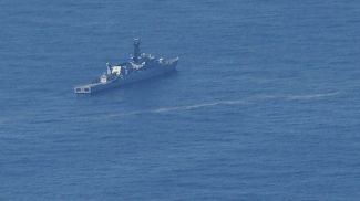 Корабль ВМС Индонезии во время поиска подводной лодки KRI Nanggala 402. Фото AP