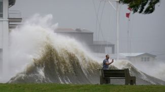 Ураган четвертой категории &quot;Ида&quot; обрушился на Луизиану 29 августа. Фото AP Photo
