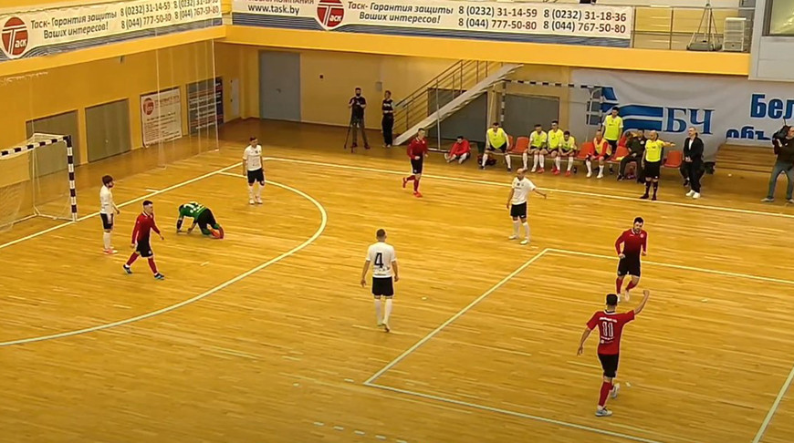Во время матча. Скриншот из видео Futsal Belarus