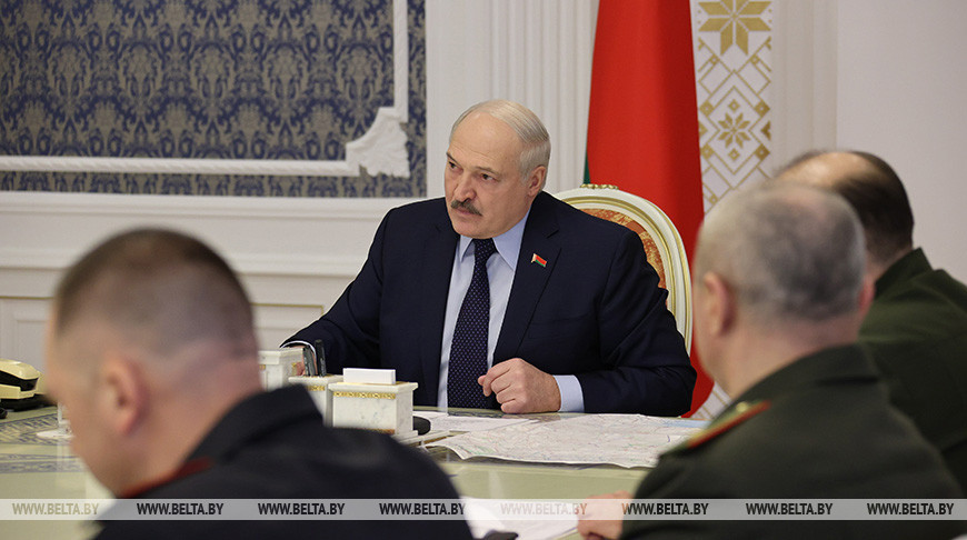 Александр Лукашенко во время совещания