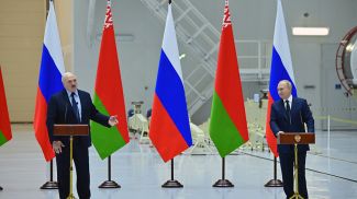Александр Лукашенко и Владимир Путин провели переговоры на космодроме Восточный в Амурской области. Фото из архива