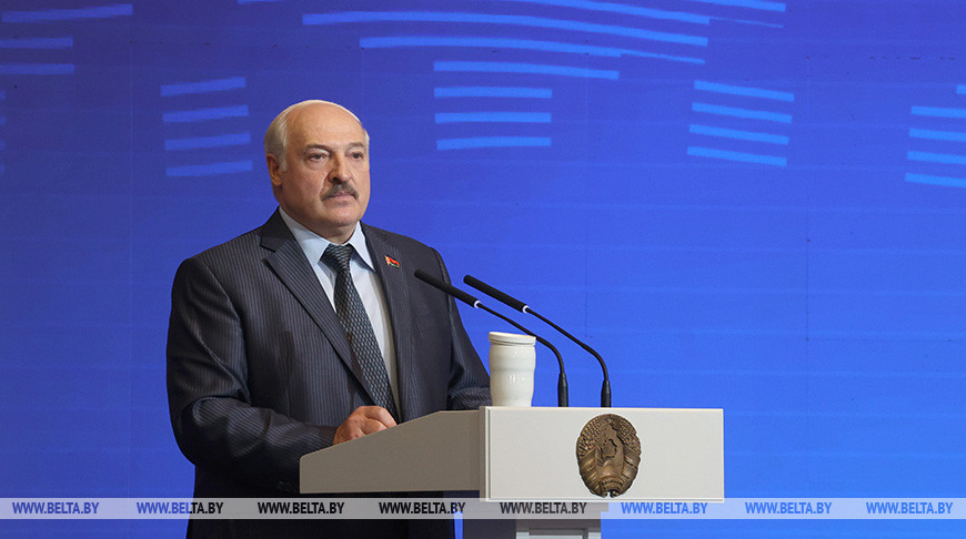 Александр Лукашенко во время семинара-совещания