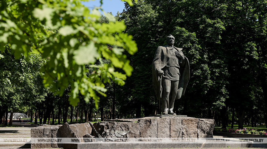 Памятник Янке Купале. Фото из архива