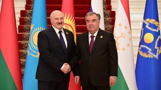 Александр Лукашенко и Эмомали Рахмон. Фото из архива, 2021 год
