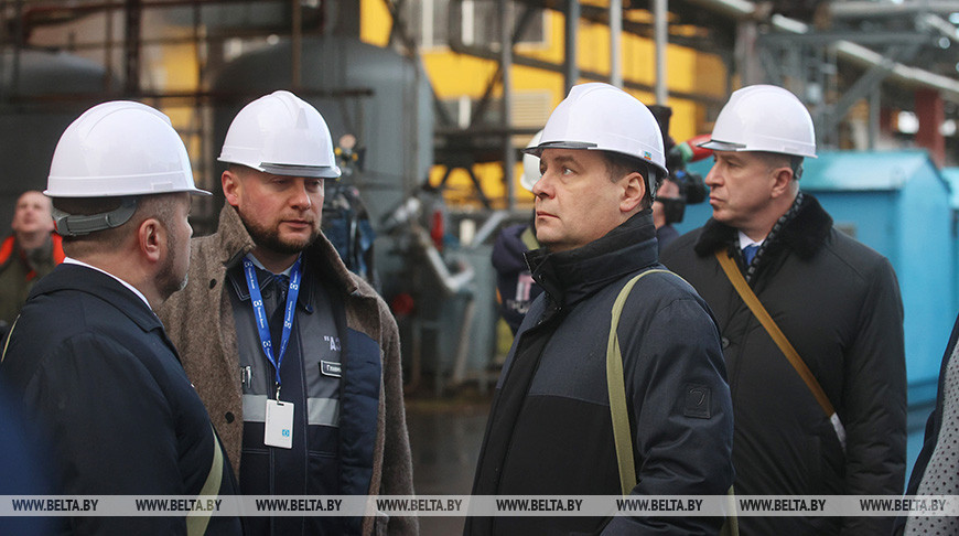 Премьер-министр Беларуси Роман Головченко в ходе рабочей поездки в Гродненскую область посетил ОАО "Гродно Азот"