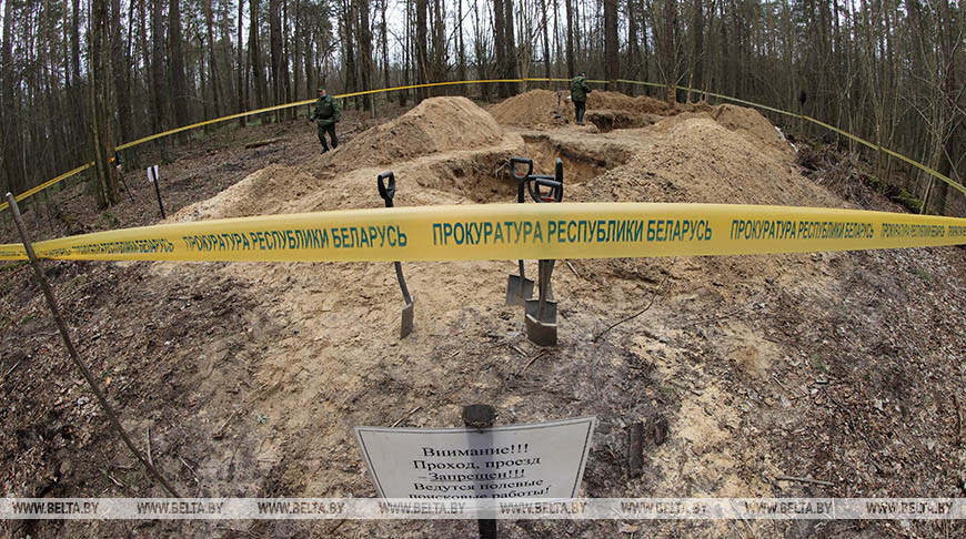 На раскопках в Ченковском лесу. Фото из архива