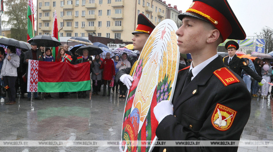 Во время мероприятий, посвященных Дню Государственного герба и Государственного флага в Могилеве