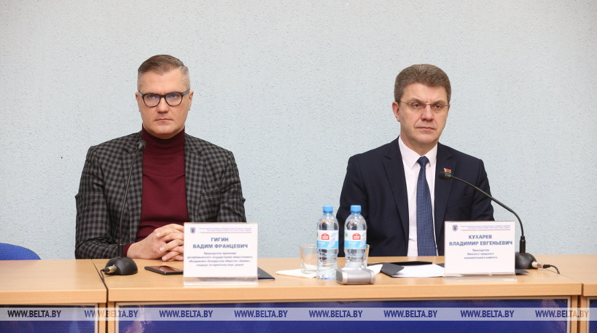 Вадим Гигин и Владимир Кухарев во время встречи