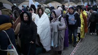 Беженцы на границе Украины и Польши в пункте пропуска Медыка. Фото AP Photo
