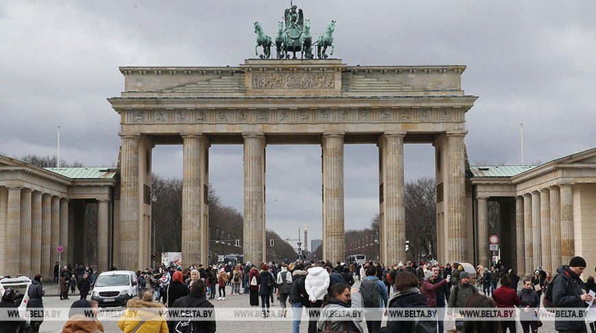 Бранденбургские ворота в Берлине. Фото из архива