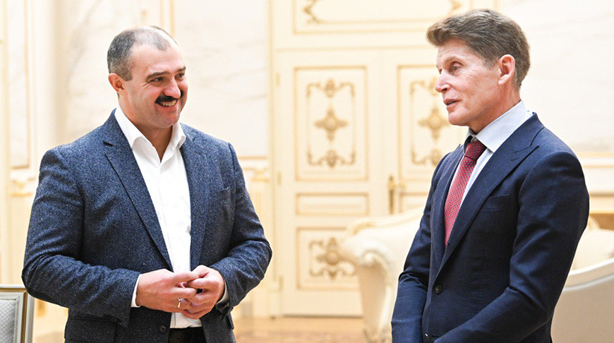 Виктор Лукашенко и Олег Кожемяко. Фото НОК Беларуси