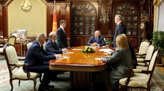 Президент Беларуси Александр Лукашенко 17 января рассмотрел кадровые вопросы