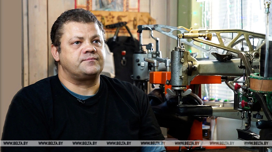 Андрей Волков из Россон открыл в райцентре собственную мастерскую по ремонту обуви