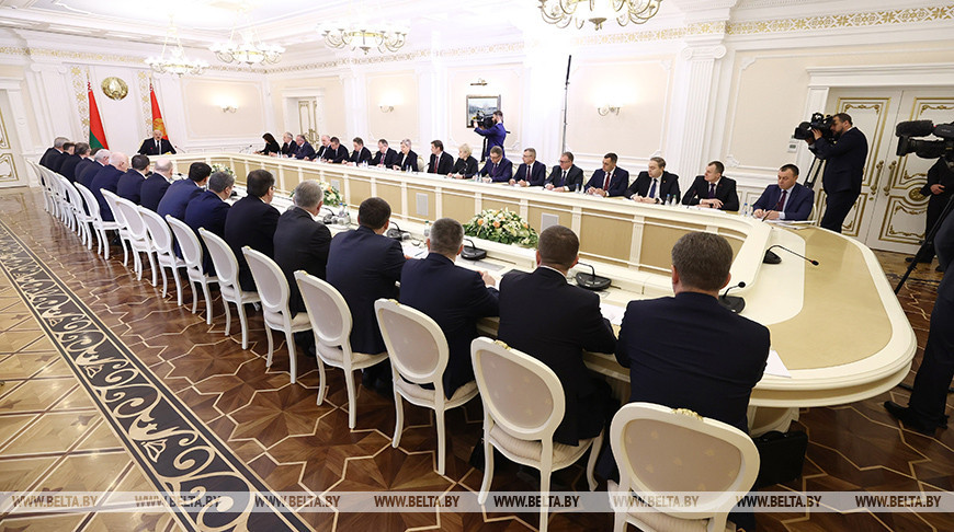 Александр Лукашенко провел совещание по вопросам ценообразования