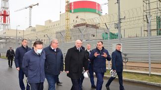 Александр Лукашенко во время посещения БелАЭС, когда был произведен запуск Белорусской атомной электростанции, ноябрь 2020 года