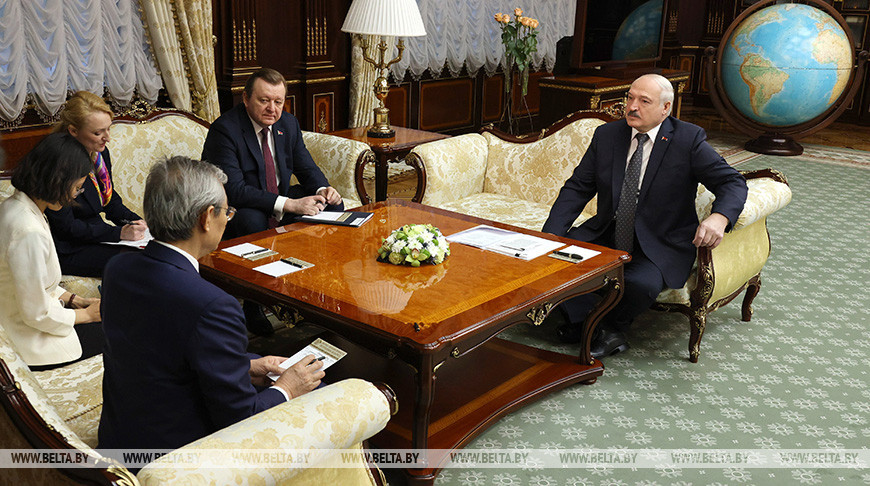 Президент Беларуси Александр Лукашенко на встрече с генеральным секретарем ШОС Чжан Мином