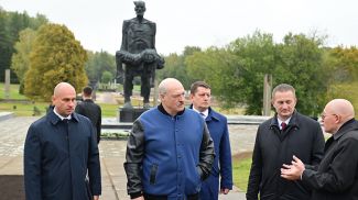 Александр Лукашенко ознакомился с ходом капремонта мемориального комплекса &quot;Хатынь&quot;, сентябрь 2022 года