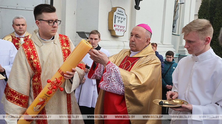 Празднование Пасхи в Фарном костеле в Гродно