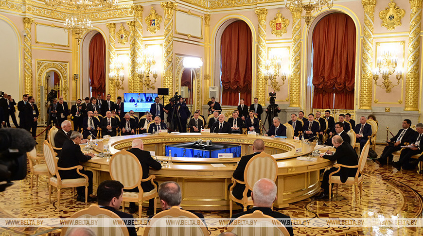 Александр Лукашенко принял участие в заседании Высшего Евразийского экономического совета