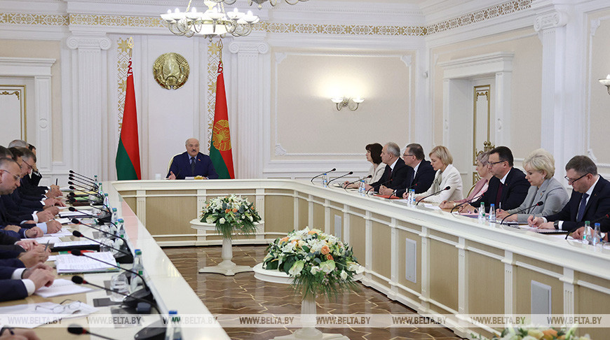 Александр Лукашенко провел совещание по вопросам совершенствования кадровой политикии