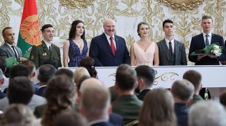 Александр Лукашенко принял участие в открытии Республиканского бала выпускников учреждений высшего образования, июнь 2021 года