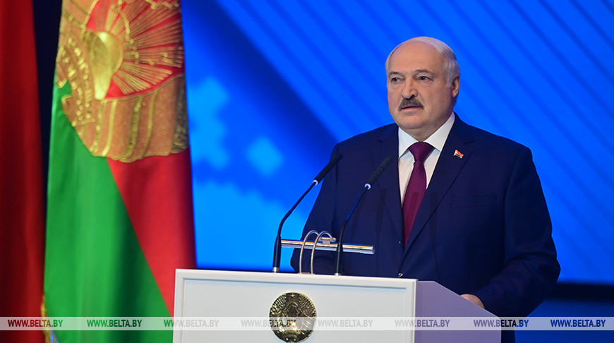 Александр Лукашенко принял участие в торжественном собрании в честь Дня Независимости Республики Беларусь