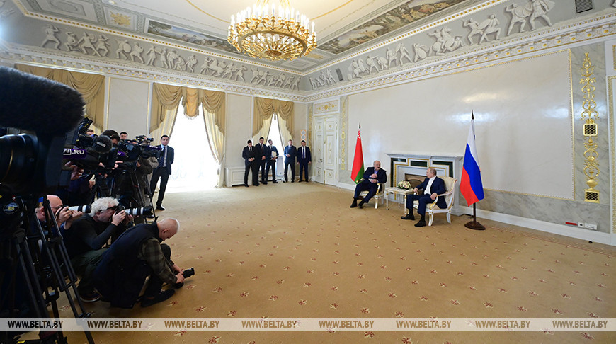Александр Лукашенко и Владимир Путин во время встречи в Санкт-Петербурге, июль 2023 года