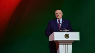 Александр Лукашенко во время патриотического форума &quot;Мы - беларусы!&quot;