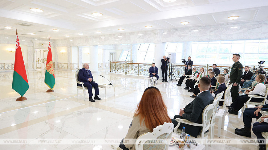 Александр Лукашенко 24 октября провел встречу с молодежным активом