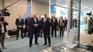 Александр Лукашенко посетил ОАО &quot;Могилевский завод лифтового машиностроения&quot;, июль 2023 года