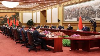 1 марта в Пекине состоялась встреча Президента Беларуси Александра Лукашенко и Председателя КНР Си Цзиньпина в рамках государственного визита белорусского лидера в Китай