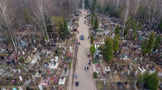 17 апреля 2018 года. Радуница на Чижовском кладбище в Минске