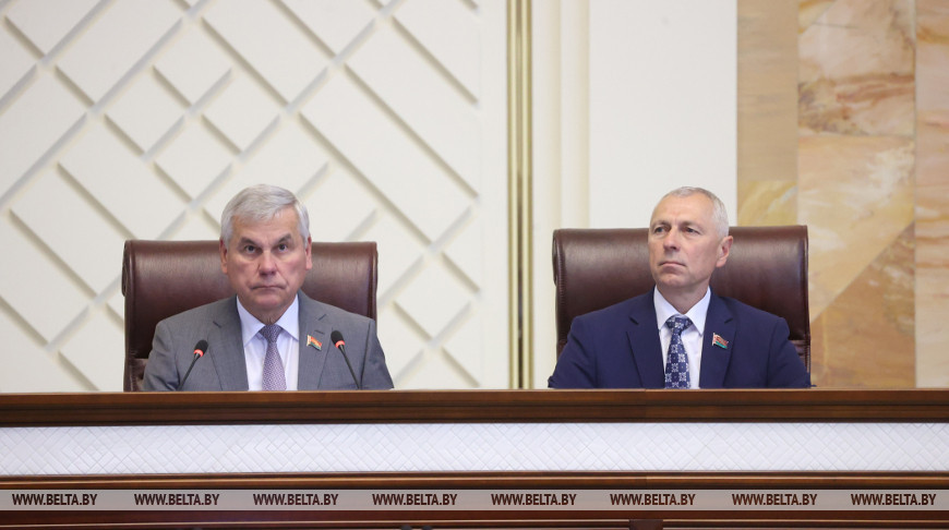 Председатель Палаты представителей Владимир Андрейченко и заместитель председателя Палаты представителей Валерий Мицкевич