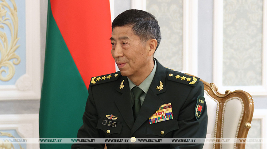 Член Центрального военного совета, Государственного совета, министр обороны КНР Ли Шанфу