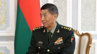 Член Центрального военного совета, Государственного совета, министр обороны КНР Ли Шанфу