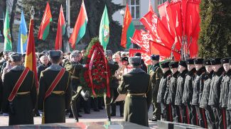 Во время торжественного митинга, посвященного Дню защитников Отечества и Вооруженных Сил Беларуси