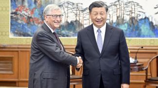 Билл Гейтс и Си Цзиньпин. Фото Синьхуа