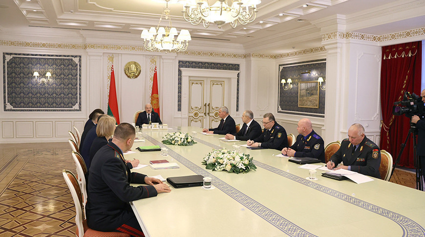 Александр Лукашенко во время совещания по отдельным вопросам совершенствования законодательства об уголовной ответственности