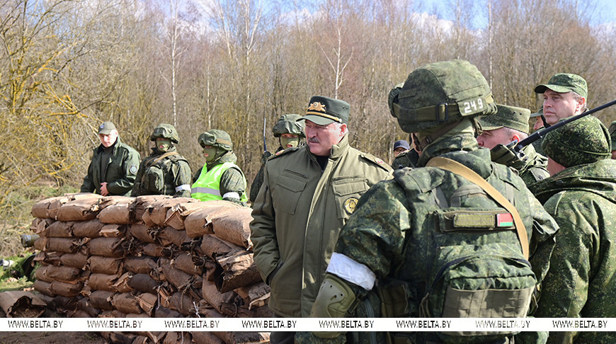 Александр Лукашенко во время рабочей поездки в Ошмянский район Гродненской области