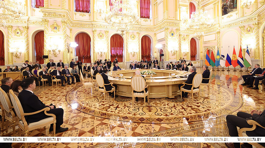 Александр Лукашенко во время юбилейного саммита, приуроченного к 10-летию подписания договора о создании ЕАЭС