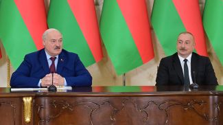 Александр Лукашенко во время встречи с представителями СМИ