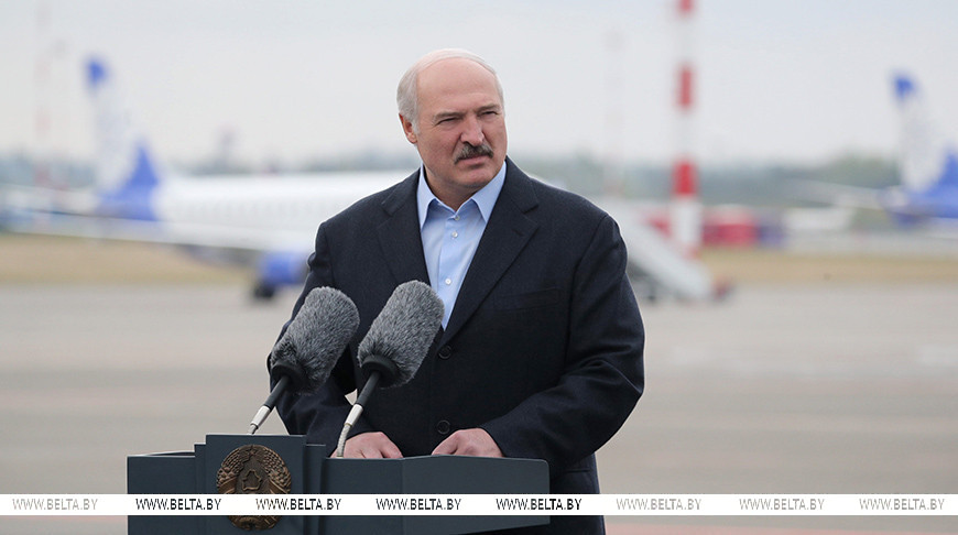 Александр Лукашенко принял участие в церемонии открытия второй искусственной взлетно-посадочной полосы, май 2019 года