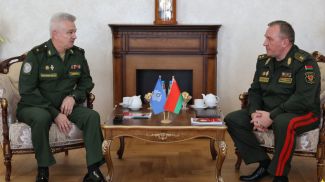 Юрий Дашкин и Виктор Хренин. Фото Министерства обороны