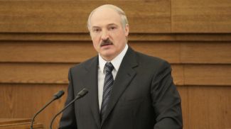 Александр Лукашенко во время Послания белорусскому народу и Национальному собранию, 2009 год