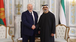 Александр Лукашенко и Халед бен Мухаммед бен Заид аль-Нахайян Александр Лукашенко и Халед бен Мухаммед бен Заид аль-Нахайян