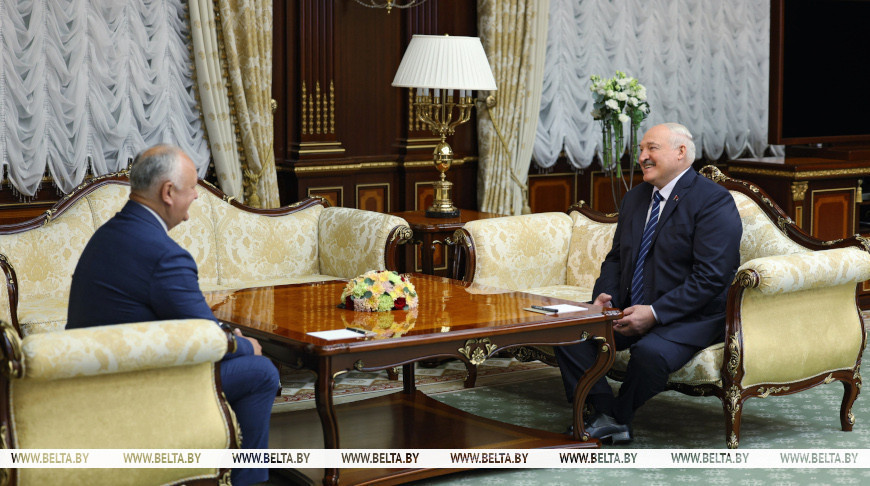 Александр Лукашенко во время встречи с молдавским политиком и экс-президентом Игорем Додоном
